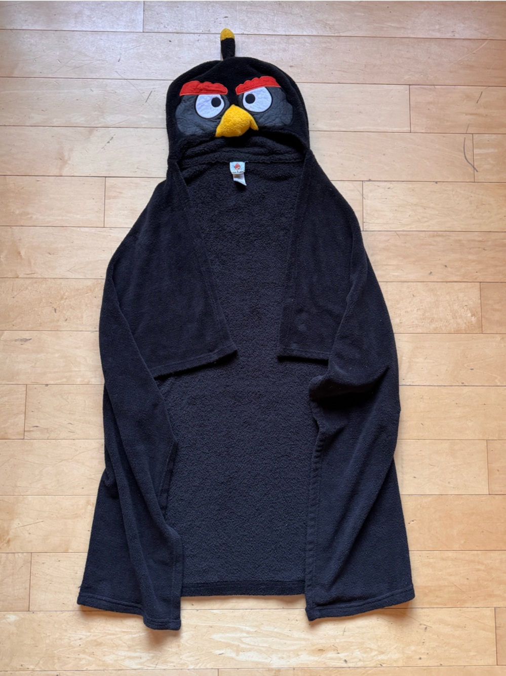 Angry Birds Hooded Blanket, Bomb, vintage, gamer, video game, cozy, lounge, play